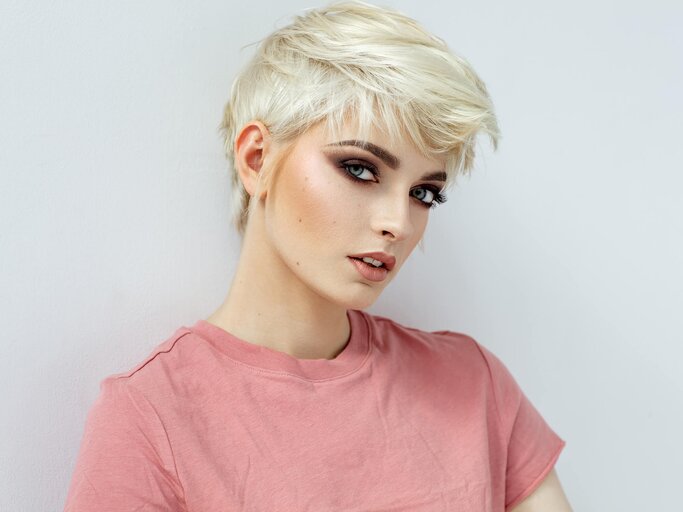 Frauen kurze haare sidecut Undercut Halblange